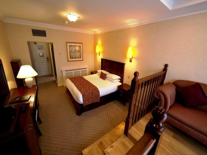 Court Yard Hotel Leixlip Kültér fotó