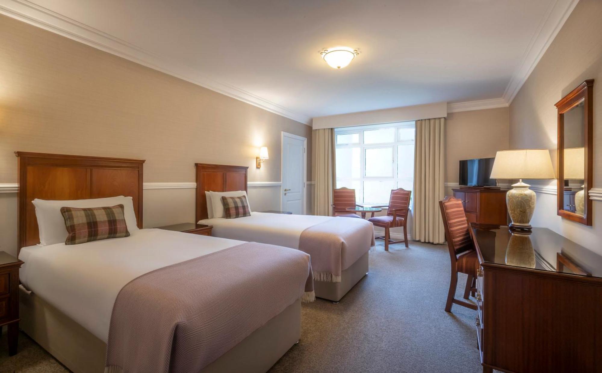 Court Yard Hotel Leixlip Kültér fotó