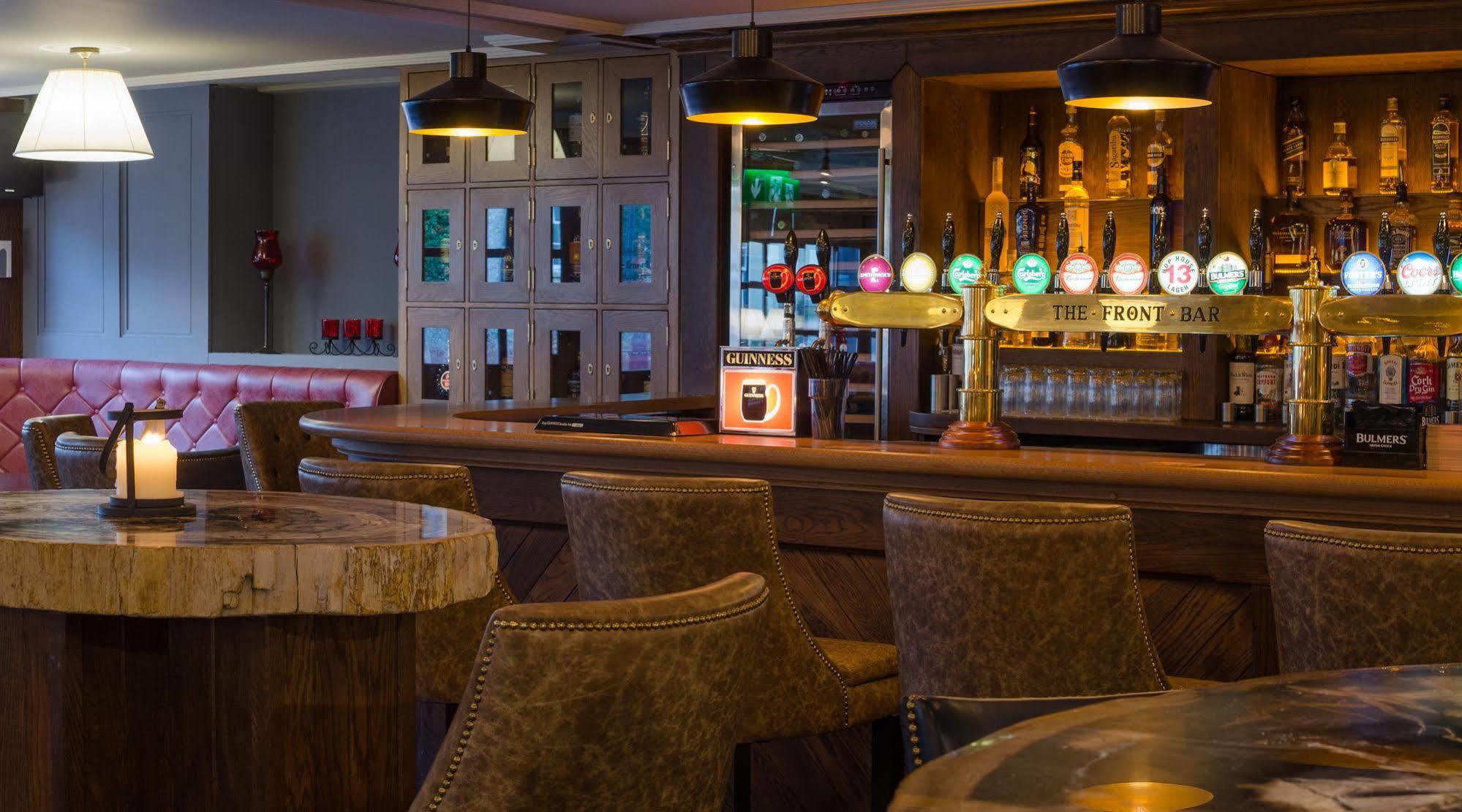 Court Yard Hotel Leixlip Kültér fotó